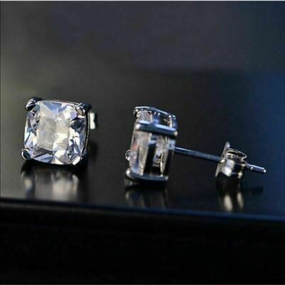 Princess cut pure Silver Swarovski earrings - Picture 3 of 6